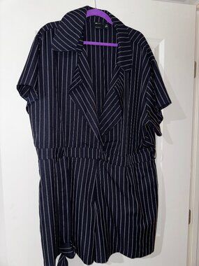 ASOS DESIGN Curve Women's Size 22 Navy Pinstripe Belted Romper NWOT
